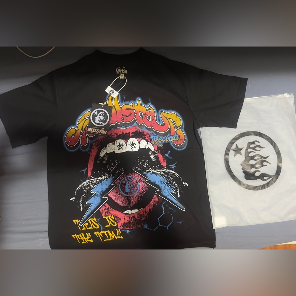 HeliStar Black Graphic Tee - Bold Lightning Mouth Design